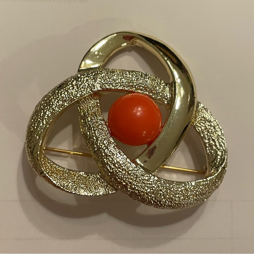 Vintage Sarah Coventry ORBIT Gold Tone Orange Stone Brooch Pin